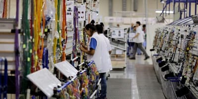 faturamento-da-industria-cai-3-5-em-agosto-segundo-cni — 46