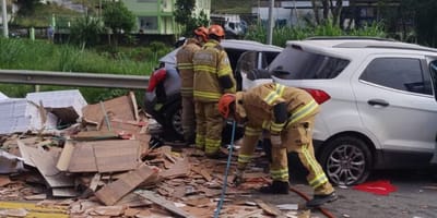 acidente-na-br-393-mata-cinco-e-fere-nove-no-rio-de-janeiro — 33