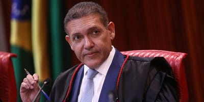 tse-suspende-propaganda-do-pt-que-menciona-caso-master — 32