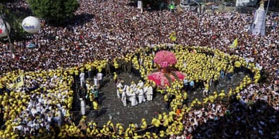 cirio-de-nazare-reune-2-3-milhoes-de-fieis-em-belem — 31