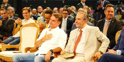 flavio-bolsonaro-critica-lula-e-promete-cortes-de-gastos-em-reuniao-com-prefeito — camara municipal