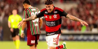 flamengo-vence-fla-flu-e-mantem-lideranca-do-brasileirao — 30