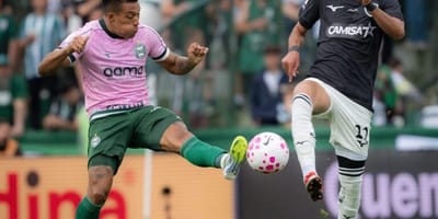coritiba-e-botafogo-empatam-e-seguem-sem-vencer-no-brasileirao — 29