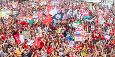 milhares-ocupam-copacabana-em-ato-pela-democracia-e-apoio-a-lula — 29