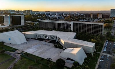 meta-nega-tratamento-desigual-entre-candidaturas-presidenciais-no-tse — 3