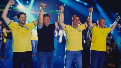 Flávio Bolsonaro participa de mobilização política em Guarulhos ao lado de Tarcísio e Lucas Sanches