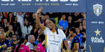 ronaldinho-gaucho-retorna-aos-gramados-pelo-ravenna-na-italia — brasil e mundo
