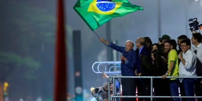 lula-pede-que-publico-cante-hino-da-independencia-em-festa-da-vitoria — eleicoes 2024