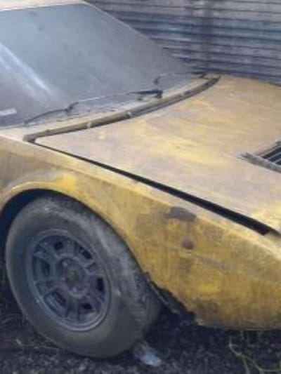 Ferrari Enferrujada é Arrematada por R$ 122 Mil em Leilão em Guarulhos — ferrari enferrujada e arrematada por r