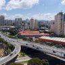 Guarulhos se consolida como a maior cidade não capital do Brasil, com 1.415.115 habitantes, segundo o Censo 2024. Conheça os desafios e perspectivas dessa potência urbana em crescimento.