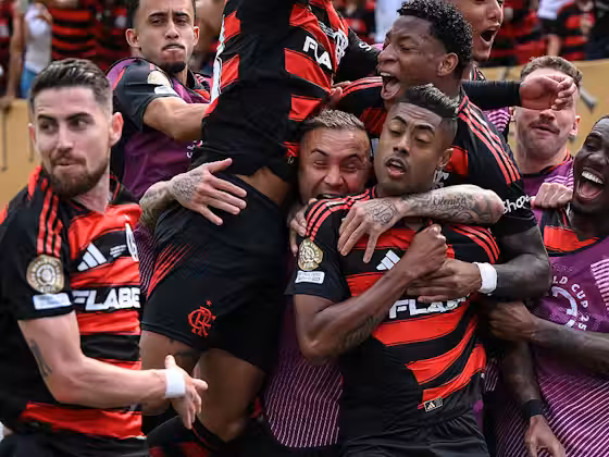 "Jogadores do Flamengo em campo durante o Mundial de Clubes em Orlando"