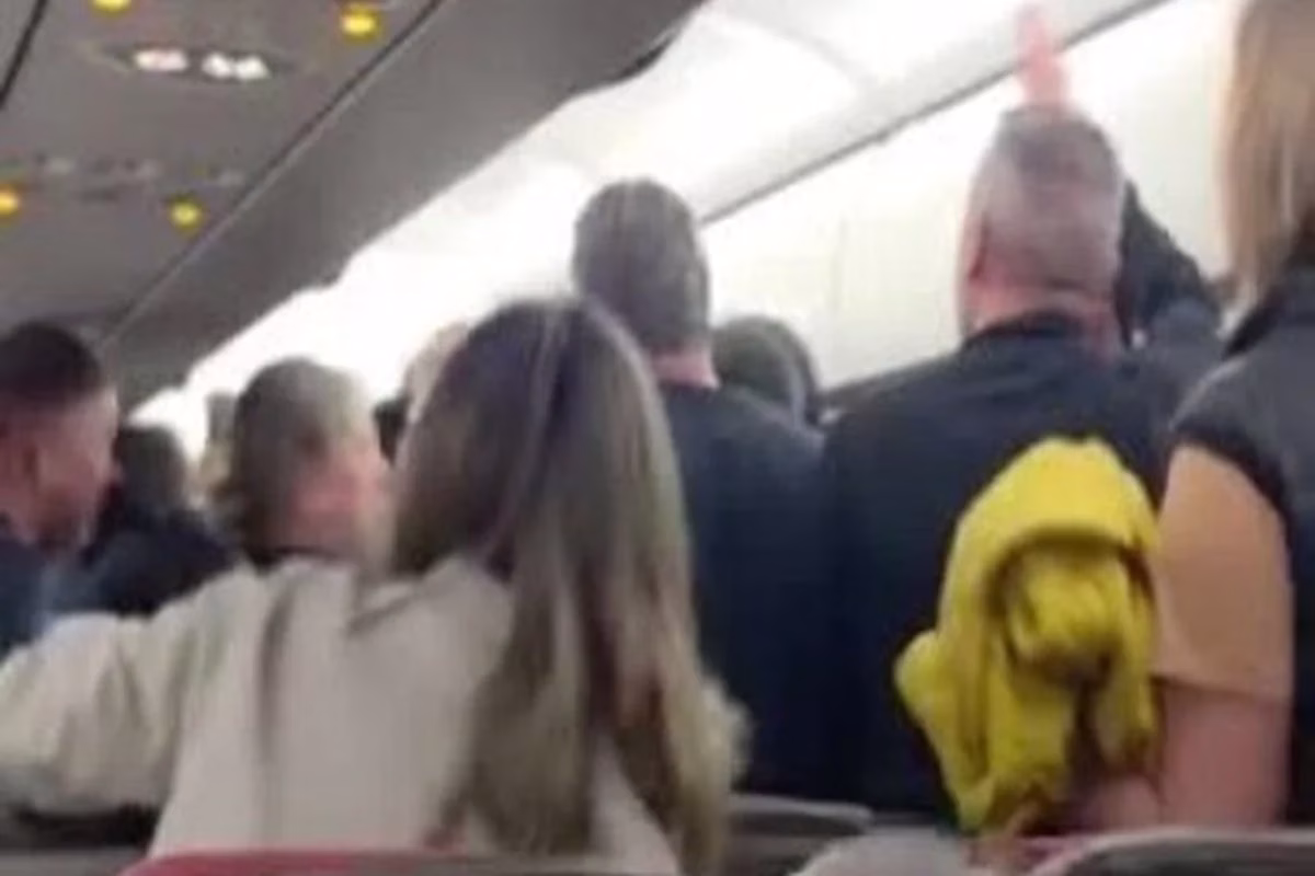 Incêndio no Aeroporto de Guarulhos: Passageiros Evacuam Avião da LATAM Às Pressas