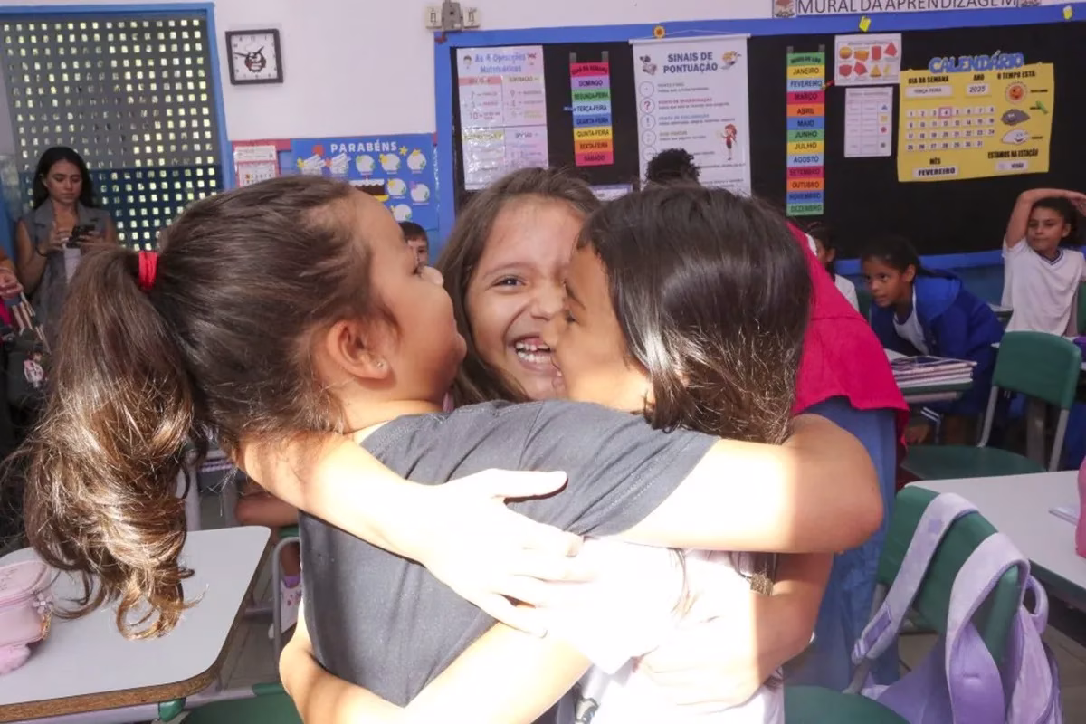 Volta às Aulas 2026 em Guarulhos: Calendário oficial é definido e pais devem ficar atentos às vagas remanescentes