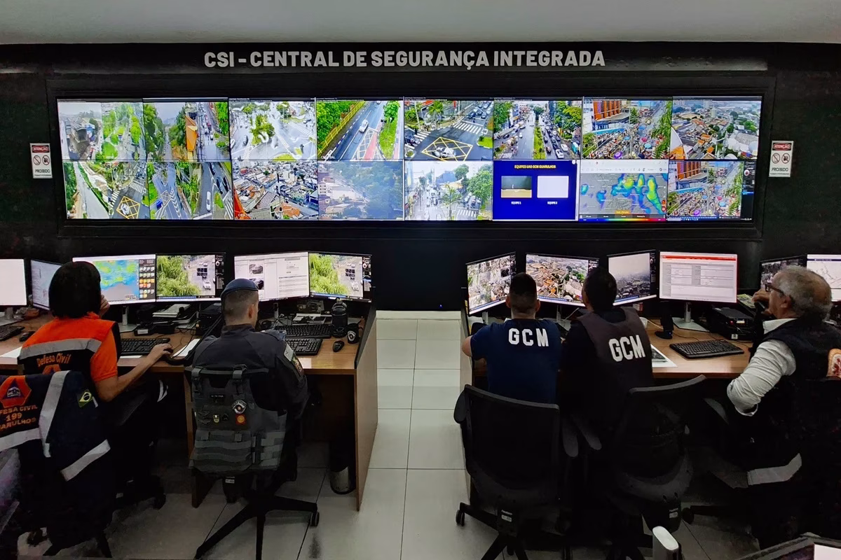 Prefeitura monitora trânsito, chuvas e segurança na CSI durante evento privado de Carnaval