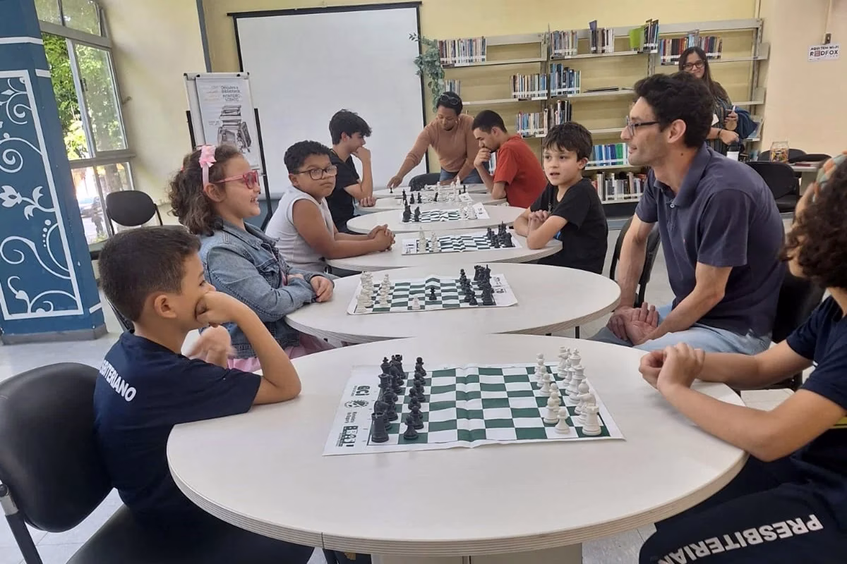 Biblioteca Monteiro Lobato oferece oficinas gratuitas de xadrez em Guarulhos