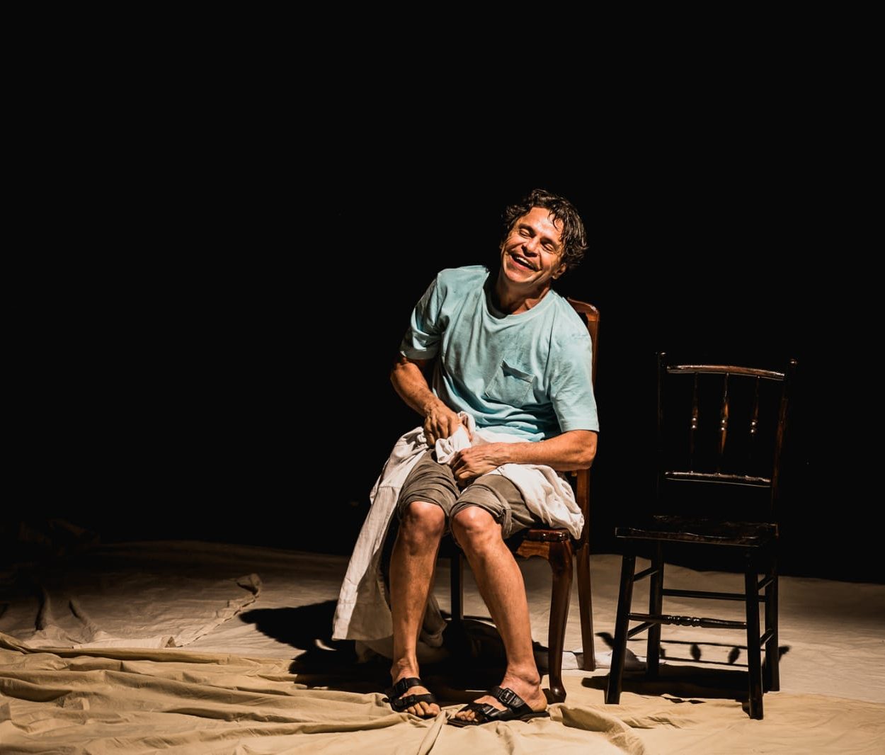 Arte e Memória: Espetáculo “Meu Nome: Mamãe” discute Alzheimer a partir da relação entre mãe e filho